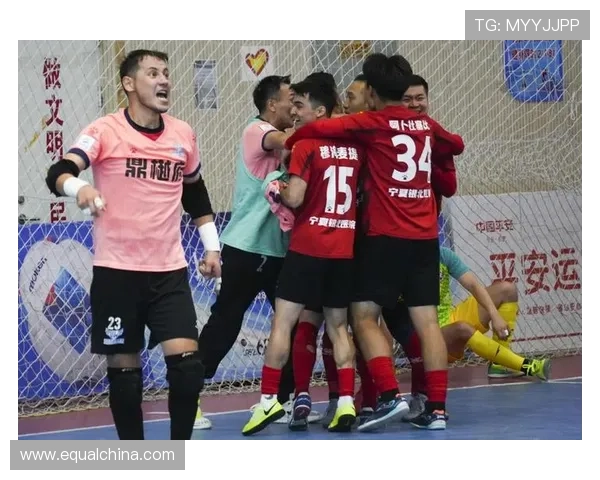 中国足球超级联赛新赛季开幕豪门纷纷调整阵容力争冠军争夺战激烈 中国足球超级联赛新赛季开幕豪门纷纷调整阵容力争冠军争夺战激烈